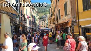[P01] Vernazza - pe Via Roma, stradă principală pietruită » foto by k-lator
 - 
<span class="allrVoted glyphicon glyphicon-heart hidden" id="av1398259"></span>
<a class="m-l-10 hidden" id="sv1398259" onclick="voting_Foto_DelVot(,1398259,4285)" role="button">șterge vot <span class="glyphicon glyphicon-remove"></span></a>
<a id="v91398259" class=" c-red"  onclick="voting_Foto_SetVot(1398259)" role="button"><span class="glyphicon glyphicon-heart-empty"></span> <b>LIKE</b> = Votează poza</a> <img class="hidden"  id="f1398259W9" src="/imagini/loader.gif" border="0" /><span class="AjErrMes hidden" id="e1398259ErM"></span>