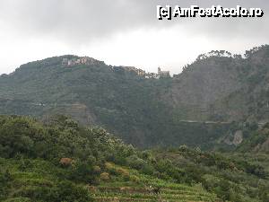 [P20] Corniglia cocotat pe munte » foto by vlado2
 - 
<span class="allrVoted glyphicon glyphicon-heart hidden" id="av456394"></span>
<a class="m-l-10 hidden" id="sv456394" onclick="voting_Foto_DelVot(,456394,4285)" role="button">șterge vot <span class="glyphicon glyphicon-remove"></span></a>
<a id="v9456394" class=" c-red"  onclick="voting_Foto_SetVot(456394)" role="button"><span class="glyphicon glyphicon-heart-empty"></span> <b>LIKE</b> = Votează poza</a> <img class="hidden"  id="f456394W9" src="/imagini/loader.gif" border="0" /><span class="AjErrMes hidden" id="e456394ErM"></span>