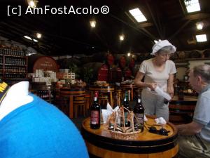 [P35] Turisti la un vin de Madeira...  » foto by costin1968
 - 
<span class="allrVoted glyphicon glyphicon-heart hidden" id="av816199"></span>
<a class="m-l-10 hidden" id="sv816199" onclick="voting_Foto_DelVot(,816199,4289)" role="button">șterge vot <span class="glyphicon glyphicon-remove"></span></a>
<a id="v9816199" class=" c-red"  onclick="voting_Foto_SetVot(816199)" role="button"><span class="glyphicon glyphicon-heart-empty"></span> <b>LIKE</b> = Votează poza</a> <img class="hidden"  id="f816199W9" src="/imagini/loader.gif" border="0" /><span class="AjErrMes hidden" id="e816199ErM"></span>