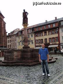 [P19] in Marktplatz la statuia lui Hercule » foto by ciprian.dima
 - 
<span class="allrVoted glyphicon glyphicon-heart hidden" id="av370637"></span>
<a class="m-l-10 hidden" id="sv370637" onclick="voting_Foto_DelVot(,370637,4295)" role="button">șterge vot <span class="glyphicon glyphicon-remove"></span></a>
<a id="v9370637" class=" c-red"  onclick="voting_Foto_SetVot(370637)" role="button"><span class="glyphicon glyphicon-heart-empty"></span> <b>LIKE</b> = Votează poza</a> <img class="hidden"  id="f370637W9" src="/imagini/loader.gif" border="0" /><span class="AjErrMes hidden" id="e370637ErM"></span>