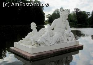 [P21] Statuia fluviului Rin » foto by Radu Tudoran
 - 
<span class="allrVoted glyphicon glyphicon-heart hidden" id="av710877"></span>
<a class="m-l-10 hidden" id="sv710877" onclick="voting_Foto_DelVot(,710877,4295)" role="button">șterge vot <span class="glyphicon glyphicon-remove"></span></a>
<a id="v9710877" class=" c-red"  onclick="voting_Foto_SetVot(710877)" role="button"><span class="glyphicon glyphicon-heart-empty"></span> <b>LIKE</b> = Votează poza</a> <img class="hidden"  id="f710877W9" src="/imagini/loader.gif" border="0" /><span class="AjErrMes hidden" id="e710877ErM"></span>