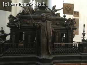 [P08] Munchen - Sarcofagul Imparatului Ludvig » foto by mishu
 - 
<span class="allrVoted glyphicon glyphicon-heart hidden" id="av950294"></span>
<a class="m-l-10 hidden" id="sv950294" onclick="voting_Foto_DelVot(,950294,4310)" role="button">șterge vot <span class="glyphicon glyphicon-remove"></span></a>
<a id="v9950294" class=" c-red"  onclick="voting_Foto_SetVot(950294)" role="button"><span class="glyphicon glyphicon-heart-empty"></span> <b>LIKE</b> = Votează poza</a> <img class="hidden"  id="f950294W9" src="/imagini/loader.gif" border="0" /><span class="AjErrMes hidden" id="e950294ErM"></span>
