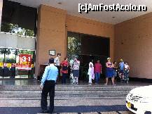 [P16] poza e in fata hotelului,lipita de intrare este farmacia (cea unde se vede reclama cu 3+1 free),poate ca e chiar a hotelului .... » foto by Angelinne
 - 
<span class="allrVoted glyphicon glyphicon-heart hidden" id="av324395"></span>
<a class="m-l-10 hidden" id="sv324395" onclick="voting_Foto_DelVot(,324395,4325)" role="button">șterge vot <span class="glyphicon glyphicon-remove"></span></a>
<a id="v9324395" class=" c-red"  onclick="voting_Foto_SetVot(324395)" role="button"><span class="glyphicon glyphicon-heart-empty"></span> <b>LIKE</b> = Votează poza</a> <img class="hidden"  id="f324395W9" src="/imagini/loader.gif" border="0" /><span class="AjErrMes hidden" id="e324395ErM"></span>