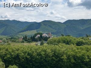 P07 [MAY-2021] Vedere de la baraj către castelul Kendeffy. Superbă zona, păcat de castel și potențialul turistic.