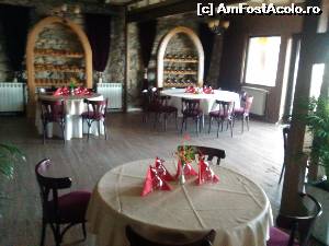 [P19] Un restaurant in stil traditional » foto by dorgo
 - 
<span class="allrVoted glyphicon glyphicon-heart hidden" id="av617526"></span>
<a class="m-l-10 hidden" id="sv617526" onclick="voting_Foto_DelVot(,617526,4370)" role="button">șterge vot <span class="glyphicon glyphicon-remove"></span></a>
<a id="v9617526" class=" c-red"  onclick="voting_Foto_SetVot(617526)" role="button"><span class="glyphicon glyphicon-heart-empty"></span> <b>LIKE</b> = Votează poza</a> <img class="hidden"  id="f617526W9" src="/imagini/loader.gif" border="0" /><span class="AjErrMes hidden" id="e617526ErM"></span>