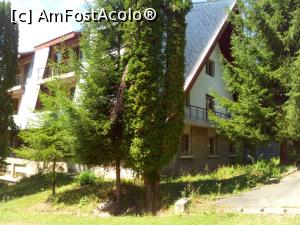 [P25] O vila din spatele Hotelului Lotru » foto by Yoda
 - 
<span class="allrVoted glyphicon glyphicon-heart hidden" id="av1281970"></span>
<a class="m-l-10 hidden" id="sv1281970" onclick="voting_Foto_DelVot(,1281970,4398)" role="button">șterge vot <span class="glyphicon glyphicon-remove"></span></a>
<a id="v91281970" class=" c-red"  onclick="voting_Foto_SetVot(1281970)" role="button"><span class="glyphicon glyphicon-heart-empty"></span> <b>LIKE</b> = Votează poza</a> <img class="hidden"  id="f1281970W9" src="/imagini/loader.gif" border="0" /><span class="AjErrMes hidden" id="e1281970ErM"></span>