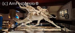 [P53] Hotel La Mamounia,Salonul Celebrităților, sculptura centrală » foto by irinad
 - 
<span class="allrVoted glyphicon glyphicon-heart hidden" id="av1509078"></span>
<a class="m-l-10 hidden" id="sv1509078" onclick="voting_Foto_DelVot(,1509078,4416)" role="button">șterge vot <span class="glyphicon glyphicon-remove"></span></a>
<a id="v91509078" class=" c-red"  onclick="voting_Foto_SetVot(1509078)" role="button"><span class="glyphicon glyphicon-heart-empty"></span> <b>LIKE</b> = Votează poza</a> <img class="hidden"  id="f1509078W9" src="/imagini/loader.gif" border="0" /><span class="AjErrMes hidden" id="e1509078ErM"></span>