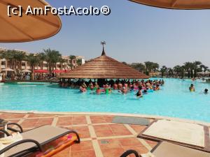 [P03] Punctul de atractie maxima barul cu scaune atat in piscina, cat si la mese in interiorul acestuia. Nota 100!! » foto by Corina711
 - 
<span class="allrVoted glyphicon glyphicon-heart hidden" id="av1113237"></span>
<a class="m-l-10 hidden" id="sv1113237" onclick="voting_Foto_DelVot(,1113237,4459)" role="button">șterge vot <span class="glyphicon glyphicon-remove"></span></a>
<a id="v91113237" class=" c-red"  onclick="voting_Foto_SetVot(1113237)" role="button"><span class="glyphicon glyphicon-heart-empty"></span> <b>LIKE</b> = Votează poza</a> <img class="hidden"  id="f1113237W9" src="/imagini/loader.gif" border="0" /><span class="AjErrMes hidden" id="e1113237ErM"></span>