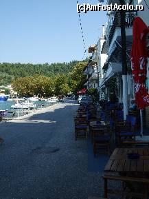 [P06] Taverna langa hotel... » foto by yarine
 - 
<span class="allrVoted glyphicon glyphicon-heart hidden" id="av252355"></span>
<a class="m-l-10 hidden" id="sv252355" onclick="voting_Foto_DelVot(,252355,4460)" role="button">șterge vot <span class="glyphicon glyphicon-remove"></span></a>
<a id="v9252355" class=" c-red"  onclick="voting_Foto_SetVot(252355)" role="button"><span class="glyphicon glyphicon-heart-empty"></span> <b>LIKE</b> = Votează poza</a> <img class="hidden"  id="f252355W9" src="/imagini/loader.gif" border="0" /><span class="AjErrMes hidden" id="e252355ErM"></span>