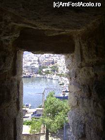 [P08] Vedere spre portul din Kavala, capitala regiunii Macedonia de pe continent. » foto by krondia*
 - 
<span class="allrVoted glyphicon glyphicon-heart hidden" id="av39654"></span>
<a class="m-l-10 hidden" id="sv39654" onclick="voting_Foto_DelVot(,39654,4460)" role="button">șterge vot <span class="glyphicon glyphicon-remove"></span></a>
<a id="v939654" class=" c-red"  onclick="voting_Foto_SetVot(39654)" role="button"><span class="glyphicon glyphicon-heart-empty"></span> <b>LIKE</b> = Votează poza</a> <img class="hidden"  id="f39654W9" src="/imagini/loader.gif" border="0" /><span class="AjErrMes hidden" id="e39654ErM"></span>