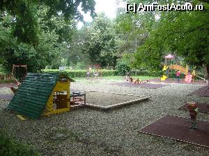 [P29] Nu putem ieși de la Zoo fără o tură pe la zona de joacă.  » foto by Floryn81
 - 
<span class="allrVoted glyphicon glyphicon-heart hidden" id="av534705"></span>
<a class="m-l-10 hidden" id="sv534705" onclick="voting_Foto_DelVot(,534705,4463)" role="button">șterge vot <span class="glyphicon glyphicon-remove"></span></a>
<a id="v9534705" class=" c-red"  onclick="voting_Foto_SetVot(534705)" role="button"><span class="glyphicon glyphicon-heart-empty"></span> <b>LIKE</b> = Votează poza</a> <img class="hidden"  id="f534705W9" src="/imagini/loader.gif" border="0" /><span class="AjErrMes hidden" id="e534705ErM"></span>