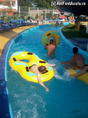 [P05] pe lazy river » foto by elena_iasi
 - 
<span class="allrVoted glyphicon glyphicon-heart hidden" id="av379150"></span>
<a class="m-l-10 hidden" id="sv379150" onclick="voting_Foto_DelVot(,379150,4503)" role="button">șterge vot <span class="glyphicon glyphicon-remove"></span></a>
<a id="v9379150" class=" c-red"  onclick="voting_Foto_SetVot(379150)" role="button"><span class="glyphicon glyphicon-heart-empty"></span> <b>LIKE</b> = Votează poza</a> <img class="hidden"  id="f379150W9" src="/imagini/loader.gif" border="0" /><span class="AjErrMes hidden" id="e379150ErM"></span>