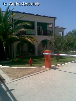 [P04] bungalou » foto by lauraned
 - 
<span class="allrVoted glyphicon glyphicon-heart hidden" id="av918502"></span>
<a class="m-l-10 hidden" id="sv918502" onclick="voting_Foto_DelVot(,918502,4512)" role="button">șterge vot <span class="glyphicon glyphicon-remove"></span></a>
<a id="v9918502" class=" c-red"  onclick="voting_Foto_SetVot(918502)" role="button"><span class="glyphicon glyphicon-heart-empty"></span> <b>LIKE</b> = Votează poza</a> <img class="hidden"  id="f918502W9" src="/imagini/loader.gif" border="0" /><span class="AjErrMes hidden" id="e918502ErM"></span>