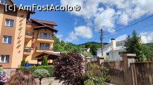 [P20] Curtea vile unde am fost cazați în Busteni » foto by djcioko
 - 
<span class="allrVoted glyphicon glyphicon-heart hidden" id="av1244811"></span>
<a class="m-l-10 hidden" id="sv1244811" onclick="voting_Foto_DelVot(,1244811,4537)" role="button">șterge vot <span class="glyphicon glyphicon-remove"></span></a>
<a id="v91244811" class=" c-red"  onclick="voting_Foto_SetVot(1244811)" role="button"><span class="glyphicon glyphicon-heart-empty"></span> <b>LIKE</b> = Votează poza</a> <img class="hidden"  id="f1244811W9" src="/imagini/loader.gif" border="0" /><span class="AjErrMes hidden" id="e1244811ErM"></span>