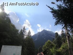 [P01] Am plecat într-o frumoasă drumeție spre cascada Urlătoarea. Din stațiunea Bușteni admirăm în treacăt crestele Bucegilor.  » foto by Floryn81
 - 
<span class="allrVoted glyphicon glyphicon-heart hidden" id="av792651"></span>
<a class="m-l-10 hidden" id="sv792651" onclick="voting_Foto_DelVot(,792651,4537)" role="button">șterge vot <span class="glyphicon glyphicon-remove"></span></a>
<a id="v9792651" class=" c-red"  onclick="voting_Foto_SetVot(792651)" role="button"><span class="glyphicon glyphicon-heart-empty"></span> <b>LIKE</b> = Votează poza</a> <img class="hidden"  id="f792651W9" src="/imagini/loader.gif" border="0" /><span class="AjErrMes hidden" id="e792651ErM"></span>
