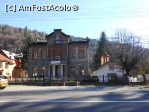 [P10] Bușteni - Fosta Casă de Odihnă a preoților, din 2009 Centru Social-Pastoral.  » foto by iulianic
 - 
<span class="allrVoted glyphicon glyphicon-heart hidden" id="av1034701"></span>
<a class="m-l-10 hidden" id="sv1034701" onclick="voting_Foto_DelVot(,1034701,4537)" role="button">șterge vot <span class="glyphicon glyphicon-remove"></span></a>
<a id="v91034701" class=" c-red"  onclick="voting_Foto_SetVot(1034701)" role="button"><span class="glyphicon glyphicon-heart-empty"></span> <b>LIKE</b> = Votează poza</a> <img class="hidden"  id="f1034701W9" src="/imagini/loader.gif" border="0" /><span class="AjErrMes hidden" id="e1034701ErM"></span>