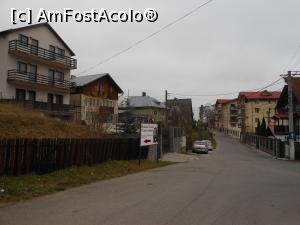 [P44] Bușteni - Pe Strada Florilor.  » foto by iulianic
 - 
<span class="allrVoted glyphicon glyphicon-heart hidden" id="av1034757"></span>
<a class="m-l-10 hidden" id="sv1034757" onclick="voting_Foto_DelVot(,1034757,4537)" role="button">șterge vot <span class="glyphicon glyphicon-remove"></span></a>
<a id="v91034757" class=" c-red"  onclick="voting_Foto_SetVot(1034757)" role="button"><span class="glyphicon glyphicon-heart-empty"></span> <b>LIKE</b> = Votează poza</a> <img class="hidden"  id="f1034757W9" src="/imagini/loader.gif" border="0" /><span class="AjErrMes hidden" id="e1034757ErM"></span>
