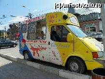 [P55] masina cu inghetata,ca sa atraga ,avea si-un cantecel care semana cu cel din cutiile muzicale » foto by sniga
 - 
<span class="allrVoted glyphicon glyphicon-heart hidden" id="av227217"></span>
<a class="m-l-10 hidden" id="sv227217" onclick="voting_Foto_DelVot(,227217,4537)" role="button">șterge vot <span class="glyphicon glyphicon-remove"></span></a>
<a id="v9227217" class=" c-red"  onclick="voting_Foto_SetVot(227217)" role="button"><span class="glyphicon glyphicon-heart-empty"></span> <b>LIKE</b> = Votează poza</a> <img class="hidden"  id="f227217W9" src="/imagini/loader.gif" border="0" /><span class="AjErrMes hidden" id="e227217ErM"></span>