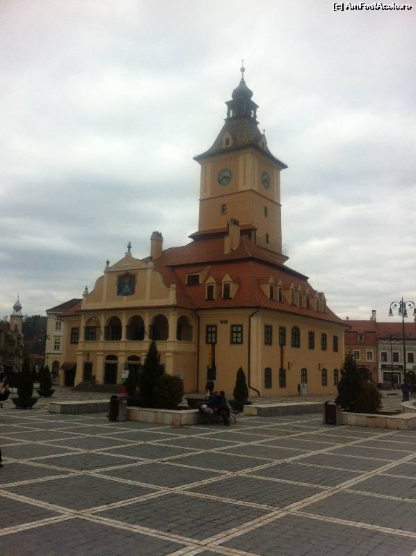 [P28] Piața Sfatului din Brașov » foto by Yersinia Pestis
 - 
<span class="allrVoted glyphicon glyphicon-heart hidden" id="av603324"></span>
<a class="m-l-10 hidden" id="sv603324" onclick="voting_Foto_DelVot(,603324,4537)" role="button">șterge vot <span class="glyphicon glyphicon-remove"></span></a>
<a id="v9603324" class=" c-red"  onclick="voting_Foto_SetVot(603324)" role="button"><span class="glyphicon glyphicon-heart-empty"></span> <b>LIKE</b> = Votează poza</a> <img class="hidden"  id="f603324W9" src="/imagini/loader.gif" border="0" /><span class="AjErrMes hidden" id="e603324ErM"></span>