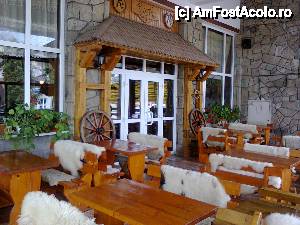 [P19] Terasa restaurantului Caraiman » foto by dorgo
 - 
<span class="allrVoted glyphicon glyphicon-heart hidden" id="av476111"></span>
<a class="m-l-10 hidden" id="sv476111" onclick="voting_Foto_DelVot(,476111,4537)" role="button">șterge vot <span class="glyphicon glyphicon-remove"></span></a>
<a id="v9476111" class=" c-red"  onclick="voting_Foto_SetVot(476111)" role="button"><span class="glyphicon glyphicon-heart-empty"></span> <b>LIKE</b> = Votează poza</a> <img class="hidden"  id="f476111W9" src="/imagini/loader.gif" border="0" /><span class="AjErrMes hidden" id="e476111ErM"></span>