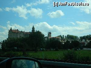 [P01] Castelul Sigmaringen vazut din masina » foto by ciprian.dima
 - 
<span class="allrVoted glyphicon glyphicon-heart hidden" id="av358393"></span>
<a class="m-l-10 hidden" id="sv358393" onclick="voting_Foto_DelVot(,358393,4539)" role="button">șterge vot <span class="glyphicon glyphicon-remove"></span></a>
<a id="v9358393" class=" c-red"  onclick="voting_Foto_SetVot(358393)" role="button"><span class="glyphicon glyphicon-heart-empty"></span> <b>LIKE</b> = Votează poza</a> <img class="hidden"  id="f358393W9" src="/imagini/loader.gif" border="0" /><span class="AjErrMes hidden" id="e358393ErM"></span>