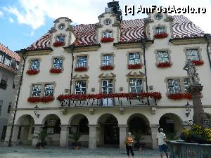 [P09] Primaria din Sigmaringen si Marktbrunnen » foto by ciprian.dima
 - 
<span class="allrVoted glyphicon glyphicon-heart hidden" id="av358408"></span>
<a class="m-l-10 hidden" id="sv358408" onclick="voting_Foto_DelVot(,358408,4539)" role="button">șterge vot <span class="glyphicon glyphicon-remove"></span></a>
<a id="v9358408" class=" c-red"  onclick="voting_Foto_SetVot(358408)" role="button"><span class="glyphicon glyphicon-heart-empty"></span> <b>LIKE</b> = Votează poza</a> <img class="hidden"  id="f358408W9" src="/imagini/loader.gif" border="0" /><span class="AjErrMes hidden" id="e358408ErM"></span>