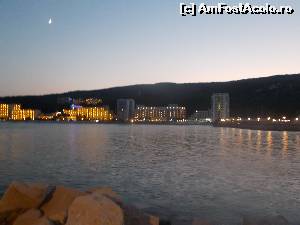 [P22] Seara se lasă-ncet, luminele hotelurilor se aprind, iar luna domnește peste Nisipurile de Aur!  » foto by amalia80
 - 
<span class="allrVoted glyphicon glyphicon-heart hidden" id="av655990"></span>
<a class="m-l-10 hidden" id="sv655990" onclick="voting_Foto_DelVot(,655990,4546)" role="button">șterge vot <span class="glyphicon glyphicon-remove"></span></a>
<a id="v9655990" class=" c-red"  onclick="voting_Foto_SetVot(655990)" role="button"><span class="glyphicon glyphicon-heart-empty"></span> <b>LIKE</b> = Votează poza</a> <img class="hidden"  id="f655990W9" src="/imagini/loader.gif" border="0" /><span class="AjErrMes hidden" id="e655990ErM"></span>