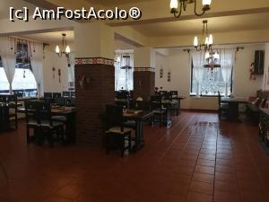 [P03] Restaurantul » foto by ancutza26
 - 
<span class="allrVoted glyphicon glyphicon-heart hidden" id="av936110"></span>
<a class="m-l-10 hidden" id="sv936110" onclick="voting_Foto_DelVot(,936110,4548)" role="button">șterge vot <span class="glyphicon glyphicon-remove"></span></a>
<a id="v9936110" class=" c-red"  onclick="voting_Foto_SetVot(936110)" role="button"><span class="glyphicon glyphicon-heart-empty"></span> <b>LIKE</b> = Votează poza</a> <img class="hidden"  id="f936110W9" src="/imagini/loader.gif" border="0" /><span class="AjErrMes hidden" id="e936110ErM"></span>