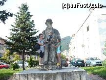 [P02] Poza la statuia lui Ion Creanga » foto by adri-nico
 - 
<span class="allrVoted glyphicon glyphicon-heart hidden" id="av277581"></span>
<a class="m-l-10 hidden" id="sv277581" onclick="voting_Foto_DelVot(,277581,4549)" role="button">șterge vot <span class="glyphicon glyphicon-remove"></span></a>
<a id="v9277581" class=" c-red"  onclick="voting_Foto_SetVot(277581)" role="button"><span class="glyphicon glyphicon-heart-empty"></span> <b>LIKE</b> = Votează poza</a> <img class="hidden"  id="f277581W9" src="/imagini/loader.gif" border="0" /><span class="AjErrMes hidden" id="e277581ErM"></span>