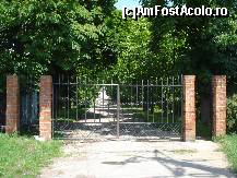 [P01] Palatul lui Alexandru Ghica - vedere din soseaua principala ce strabate comuna Moara Vlasiei » foto by Diaura*
 - 
<span class="allrVoted glyphicon glyphicon-heart hidden" id="av77163"></span>
<a class="m-l-10 hidden" id="sv77163" onclick="voting_Foto_DelVot(,77163,4638)" role="button">șterge vot <span class="glyphicon glyphicon-remove"></span></a>
<a id="v977163" class=" c-red"  onclick="voting_Foto_SetVot(77163)" role="button"><span class="glyphicon glyphicon-heart-empty"></span> <b>LIKE</b> = Votează poza</a> <img class="hidden"  id="f77163W9" src="/imagini/loader.gif" border="0" /><span class="AjErrMes hidden" id="e77163ErM"></span>