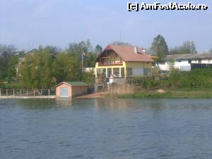 [P24] Pădurea Pustnicu. Lacul și vedere spre o casa » foto by FlorinAndrei
 - 
<span class="allrVoted glyphicon glyphicon-heart hidden" id="av615963"></span>
<a class="m-l-10 hidden" id="sv615963" onclick="voting_Foto_DelVot(,615963,4638)" role="button">șterge vot <span class="glyphicon glyphicon-remove"></span></a>
<a id="v9615963" class=" c-red"  onclick="voting_Foto_SetVot(615963)" role="button"><span class="glyphicon glyphicon-heart-empty"></span> <b>LIKE</b> = Votează poza</a> <img class="hidden"  id="f615963W9" src="/imagini/loader.gif" border="0" /><span class="AjErrMes hidden" id="e615963ErM"></span>