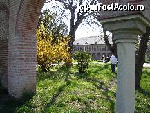 [P10] Casa de oaspeţi, văzută din poarta de nord a palatului Mogoşoaia » foto by Costi
 - 
<span class="allrVoted glyphicon glyphicon-heart hidden" id="av44394"></span>
<a class="m-l-10 hidden" id="sv44394" onclick="voting_Foto_DelVot(,44394,4638)" role="button">șterge vot <span class="glyphicon glyphicon-remove"></span></a>
<a id="v944394" class=" c-red"  onclick="voting_Foto_SetVot(44394)" role="button"><span class="glyphicon glyphicon-heart-empty"></span> <b>LIKE</b> = Votează poza</a> <img class="hidden"  id="f44394W9" src="/imagini/loader.gif" border="0" /><span class="AjErrMes hidden" id="e44394ErM"></span>