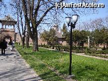 [P04] Grădina d la intrarea în palatul Mogoşoaia » foto by Costi
 - 
<span class="allrVoted glyphicon glyphicon-heart hidden" id="av44388"></span>
<a class="m-l-10 hidden" id="sv44388" onclick="voting_Foto_DelVot(,44388,4638)" role="button">șterge vot <span class="glyphicon glyphicon-remove"></span></a>
<a id="v944388" class=" c-red"  onclick="voting_Foto_SetVot(44388)" role="button"><span class="glyphicon glyphicon-heart-empty"></span> <b>LIKE</b> = Votează poza</a> <img class="hidden"  id="f44388W9" src="/imagini/loader.gif" border="0" /><span class="AjErrMes hidden" id="e44388ErM"></span>