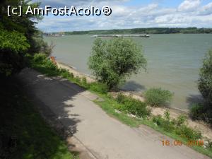 [P07] Orașe românești la Dunăre. Dunărea la Calafat.  » foto by iulianic
 - 
<span class="allrVoted glyphicon glyphicon-heart hidden" id="av1126426"></span>
<a class="m-l-10 hidden" id="sv1126426" onclick="voting_Foto_DelVot(,1126426,4656)" role="button">șterge vot <span class="glyphicon glyphicon-remove"></span></a>
<a id="v91126426" class=" c-red"  onclick="voting_Foto_SetVot(1126426)" role="button"><span class="glyphicon glyphicon-heart-empty"></span> <b>LIKE</b> = Votează poza</a> <img class="hidden"  id="f1126426W9" src="/imagini/loader.gif" border="0" /><span class="AjErrMes hidden" id="e1126426ErM"></span>