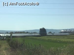 [P08] O constructie SF? - NU, e doar cartierul general al Transavia, si nu va ganditi la aviane ci la celebri pui (in fine, si ei pot zbura)  » foto by mishu
 - 
<span class="allrVoted glyphicon glyphicon-heart hidden" id="av889918"></span>
<a class="m-l-10 hidden" id="sv889918" onclick="voting_Foto_DelVot(,889918,4656)" role="button">șterge vot <span class="glyphicon glyphicon-remove"></span></a>
<a id="v9889918" class=" c-red"  onclick="voting_Foto_SetVot(889918)" role="button"><span class="glyphicon glyphicon-heart-empty"></span> <b>LIKE</b> = Votează poza</a> <img class="hidden"  id="f889918W9" src="/imagini/loader.gif" border="0" /><span class="AjErrMes hidden" id="e889918ErM"></span>