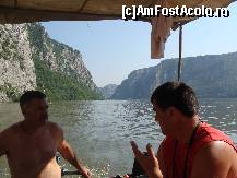 [P24] Domnul Nelu,'timisoreanul',ne plimba cu barca in Cazane » foto by irinuca*
 - 
<span class="allrVoted glyphicon glyphicon-heart hidden" id="av101063"></span>
<a class="m-l-10 hidden" id="sv101063" onclick="voting_Foto_DelVot(,101063,4656)" role="button">șterge vot <span class="glyphicon glyphicon-remove"></span></a>
<a id="v9101063" class=" c-red"  onclick="voting_Foto_SetVot(101063)" role="button"><span class="glyphicon glyphicon-heart-empty"></span> <b>LIKE</b> = Votează poza</a> <img class="hidden"  id="f101063W9" src="/imagini/loader.gif" border="0" /><span class="AjErrMes hidden" id="e101063ErM"></span>