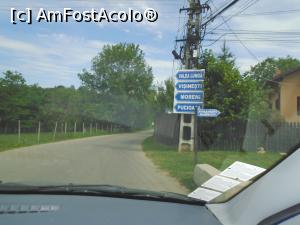 [P13] Din Provița de Sus cotim la stânga spre Moreni » foto by Carmen Ion
 - 
<span class="allrVoted glyphicon glyphicon-heart hidden" id="av1172634"></span>
<a class="m-l-10 hidden" id="sv1172634" onclick="voting_Foto_DelVot(,1172634,4656)" role="button">șterge vot <span class="glyphicon glyphicon-remove"></span></a>
<a id="v91172634" class=" c-red"  onclick="voting_Foto_SetVot(1172634)" role="button"><span class="glyphicon glyphicon-heart-empty"></span> <b>LIKE</b> = Votează poza</a> <img class="hidden"  id="f1172634W9" src="/imagini/loader.gif" border="0" /><span class="AjErrMes hidden" id="e1172634ErM"></span>