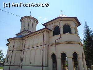 [P64] Biserica Sf. Trei Ierarhi din Filipeștii de Pădure » foto by Carmen Ion
 - 
<span class="allrVoted glyphicon glyphicon-heart hidden" id="av1172685"></span>
<a class="m-l-10 hidden" id="sv1172685" onclick="voting_Foto_DelVot(,1172685,4656)" role="button">șterge vot <span class="glyphicon glyphicon-remove"></span></a>
<a id="v91172685" class=" c-red"  onclick="voting_Foto_SetVot(1172685)" role="button"><span class="glyphicon glyphicon-heart-empty"></span> <b>LIKE</b> = Votează poza</a> <img class="hidden"  id="f1172685W9" src="/imagini/loader.gif" border="0" /><span class="AjErrMes hidden" id="e1172685ErM"></span>