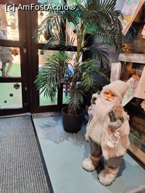 [P07] Restaurant Wood - decor la intrare » foto by crismis
 - 
<span class="allrVoted glyphicon glyphicon-heart hidden" id="av1345925"></span>
<a class="m-l-10 hidden" id="sv1345925" onclick="voting_Foto_DelVot(,1345925,4690)" role="button">șterge vot <span class="glyphicon glyphicon-remove"></span></a>
<a id="v91345925" class=" c-red"  onclick="voting_Foto_SetVot(1345925)" role="button"><span class="glyphicon glyphicon-heart-empty"></span> <b>LIKE</b> = Votează poza</a> <img class="hidden"  id="f1345925W9" src="/imagini/loader.gif" border="0" /><span class="AjErrMes hidden" id="e1345925ErM"></span>