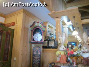 [P19] Intrarea in restaurant » foto by Storia
 - 
<span class="allrVoted glyphicon glyphicon-heart hidden" id="av1002340"></span>
<a class="m-l-10 hidden" id="sv1002340" onclick="voting_Foto_DelVot(,1002340,4690)" role="button">șterge vot <span class="glyphicon glyphicon-remove"></span></a>
<a id="v91002340" class=" c-red"  onclick="voting_Foto_SetVot(1002340)" role="button"><span class="glyphicon glyphicon-heart-empty"></span> <b>LIKE</b> = Votează poza</a> <img class="hidden"  id="f1002340W9" src="/imagini/loader.gif" border="0" /><span class="AjErrMes hidden" id="e1002340ErM"></span>