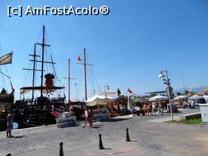 [P05] portul vechi din Antalya, faleza » foto by jimmybitza*
 - 
<span class="allrVoted glyphicon glyphicon-heart hidden" id="av840786"></span>
<a class="m-l-10 hidden" id="sv840786" onclick="voting_Foto_DelVot(,840786,4692)" role="button">șterge vot <span class="glyphicon glyphicon-remove"></span></a>
<a id="v9840786" class=" c-red"  onclick="voting_Foto_SetVot(840786)" role="button"><span class="glyphicon glyphicon-heart-empty"></span> <b>LIKE</b> = Votează poza</a> <img class="hidden"  id="f840786W9" src="/imagini/loader.gif" border="0" /><span class="AjErrMes hidden" id="e840786ErM"></span>