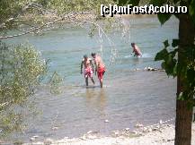 [P10] Imprejurimile amfiteatrul din Aspendos - o baie la rau. » foto by presario
 - 
<span class="allrVoted glyphicon glyphicon-heart hidden" id="av47101"></span>
<a class="m-l-10 hidden" id="sv47101" onclick="voting_Foto_DelVot(,47101,4692)" role="button">șterge vot <span class="glyphicon glyphicon-remove"></span></a>
<a id="v947101" class=" c-red"  onclick="voting_Foto_SetVot(47101)" role="button"><span class="glyphicon glyphicon-heart-empty"></span> <b>LIKE</b> = Votează poza</a> <img class="hidden"  id="f47101W9" src="/imagini/loader.gif" border="0" /><span class="AjErrMes hidden" id="e47101ErM"></span>