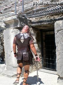 [P03] Amfiteatrul Aspendos - un soldat din legiunile romane. » foto by presario
 - 
<span class="allrVoted glyphicon glyphicon-heart hidden" id="av47094"></span>
<a class="m-l-10 hidden" id="sv47094" onclick="voting_Foto_DelVot(,47094,4692)" role="button">șterge vot <span class="glyphicon glyphicon-remove"></span></a>
<a id="v947094" class=" c-red"  onclick="voting_Foto_SetVot(47094)" role="button"><span class="glyphicon glyphicon-heart-empty"></span> <b>LIKE</b> = Votează poza</a> <img class="hidden"  id="f47094W9" src="/imagini/loader.gif" border="0" /><span class="AjErrMes hidden" id="e47094ErM"></span>