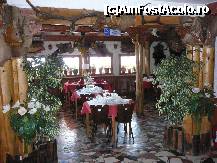 [P10] Imagine din interiorul restaurantului » foto by Claudiu U.
 - 
<span class="allrVoted glyphicon glyphicon-heart hidden" id="av321621"></span>
<a class="m-l-10 hidden" id="sv321621" onclick="voting_Foto_DelVot(,321621,4696)" role="button">șterge vot <span class="glyphicon glyphicon-remove"></span></a>
<a id="v9321621" class=" c-red"  onclick="voting_Foto_SetVot(321621)" role="button"><span class="glyphicon glyphicon-heart-empty"></span> <b>LIKE</b> = Votează poza</a> <img class="hidden"  id="f321621W9" src="/imagini/loader.gif" border="0" /><span class="AjErrMes hidden" id="e321621ErM"></span>