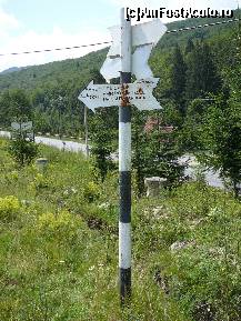 [P01] Săgeata indicatoare ce marchează începutul traseului (în fundal e DN 1A)  » foto by Claudiu U.
 - 
<span class="allrVoted glyphicon glyphicon-heart hidden" id="av489170"></span>
<a class="m-l-10 hidden" id="sv489170" onclick="voting_Foto_DelVot(,489170,4696)" role="button">șterge vot <span class="glyphicon glyphicon-remove"></span></a>
<a id="v9489170" class=" c-red"  onclick="voting_Foto_SetVot(489170)" role="button"><span class="glyphicon glyphicon-heart-empty"></span> <b>LIKE</b> = Votează poza</a> <img class="hidden"  id="f489170W9" src="/imagini/loader.gif" border="0" /><span class="AjErrMes hidden" id="e489170ErM"></span>
