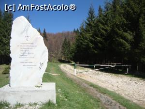 [P04] Monumentul din imagine amintește de faptul că trupele române au intrat în Ardeal, în luna august 1916, prin Pasul Bratocea.  » foto by Floryn81
 - 
<span class="allrVoted glyphicon glyphicon-heart hidden" id="av963977"></span>
<a class="m-l-10 hidden" id="sv963977" onclick="voting_Foto_DelVot(,963977,4696)" role="button">șterge vot <span class="glyphicon glyphicon-remove"></span></a>
<a id="v9963977" class=" c-red"  onclick="voting_Foto_SetVot(963977)" role="button"><span class="glyphicon glyphicon-heart-empty"></span> <b>LIKE</b> = Votează poza</a> <img class="hidden"  id="f963977W9" src="/imagini/loader.gif" border="0" /><span class="AjErrMes hidden" id="e963977ErM"></span>