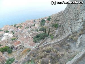 P25 [JUN-2014] Monemvasia văzută de sus, observați poteca șerpuită