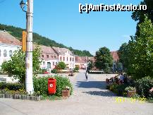 [P01] Biertan - Centrul localitatii. Parcul din fata bisericii » foto by stefania mitila
 - 
<span class="allrVoted glyphicon glyphicon-heart hidden" id="av137198"></span>
<a class="m-l-10 hidden" id="sv137198" onclick="voting_Foto_DelVot(,137198,4703)" role="button">șterge vot <span class="glyphicon glyphicon-remove"></span></a>
<a id="v9137198" class=" c-red"  onclick="voting_Foto_SetVot(137198)" role="button"><span class="glyphicon glyphicon-heart-empty"></span> <b>LIKE</b> = Votează poza</a> <img class="hidden"  id="f137198W9" src="/imagini/loader.gif" border="0" /><span class="AjErrMes hidden" id="e137198ErM"></span>