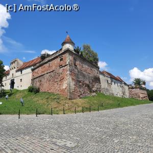 [P03] Brașov, Cetățuia de la Straja, Zidurile cetățuii din partea de sud - est cu bastionul, pe aici am venit... » foto by mprofeanu
 - 
<span class="allrVoted glyphicon glyphicon-heart hidden" id="av1436549"></span>
<a class="m-l-10 hidden" id="sv1436549" onclick="voting_Foto_DelVot(,1436549,4703)" role="button">șterge vot <span class="glyphicon glyphicon-remove"></span></a>
<a id="v91436549" class=" c-red"  onclick="voting_Foto_SetVot(1436549)" role="button"><span class="glyphicon glyphicon-heart-empty"></span> <b>LIKE</b> = Votează poza</a> <img class="hidden"  id="f1436549W9" src="/imagini/loader.gif" border="0" /><span class="AjErrMes hidden" id="e1436549ErM"></span>