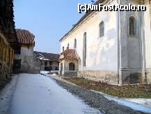 [P02] Curtea interioara a cetatii Sampetru (Petersberg) » foto by pepsi70ro
 - 
<span class="allrVoted glyphicon glyphicon-heart hidden" id="av314199"></span>
<a class="m-l-10 hidden" id="sv314199" onclick="voting_Foto_DelVot(,314199,4703)" role="button">șterge vot <span class="glyphicon glyphicon-remove"></span></a>
<a id="v9314199" class=" c-red"  onclick="voting_Foto_SetVot(314199)" role="button"><span class="glyphicon glyphicon-heart-empty"></span> <b>LIKE</b> = Votează poza</a> <img class="hidden"  id="f314199W9" src="/imagini/loader.gif" border="0" /><span class="AjErrMes hidden" id="e314199ErM"></span>